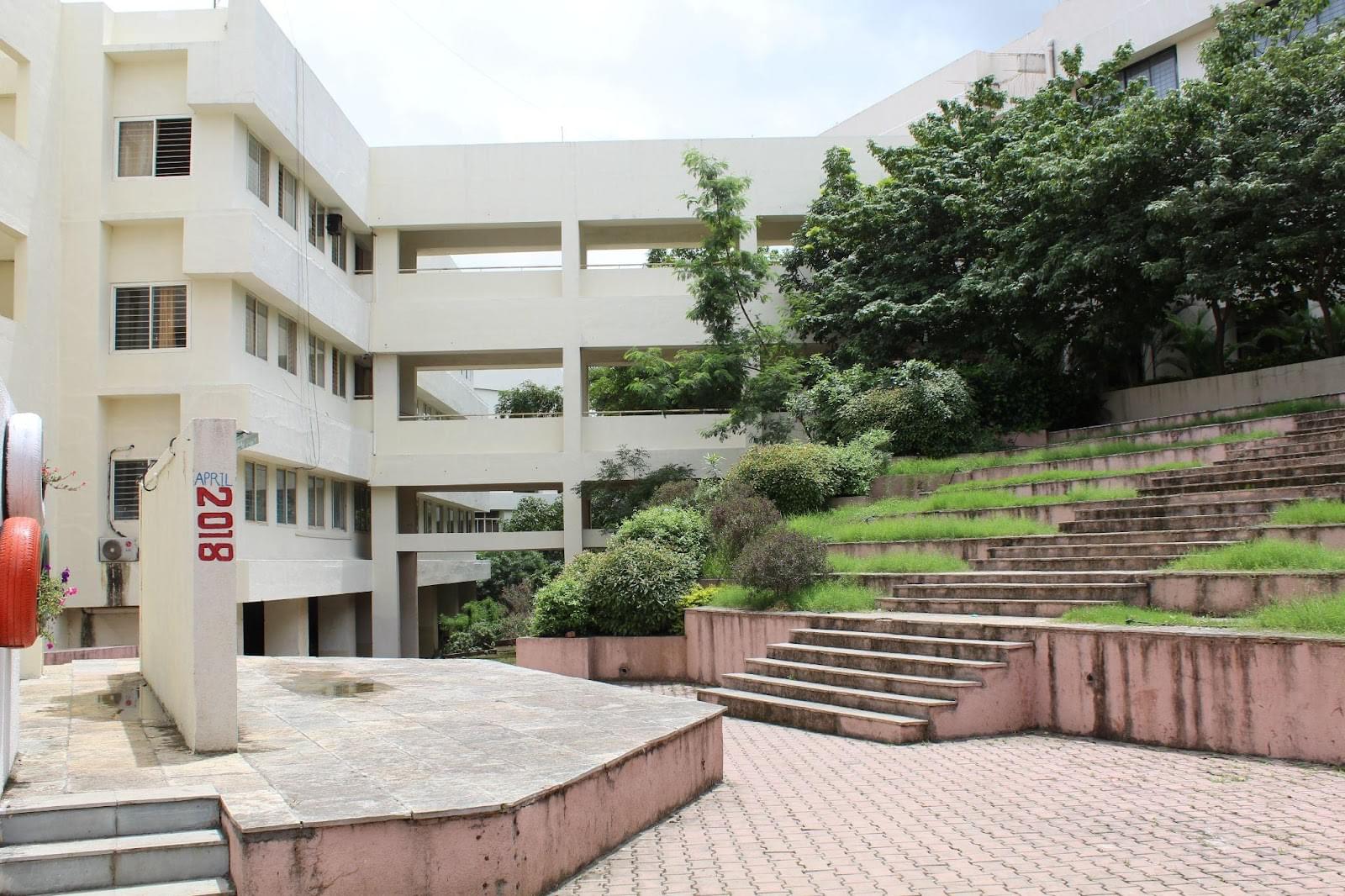Marathwada Mitramandal's Institute of Technology Lohgaon Academic Building photo 4